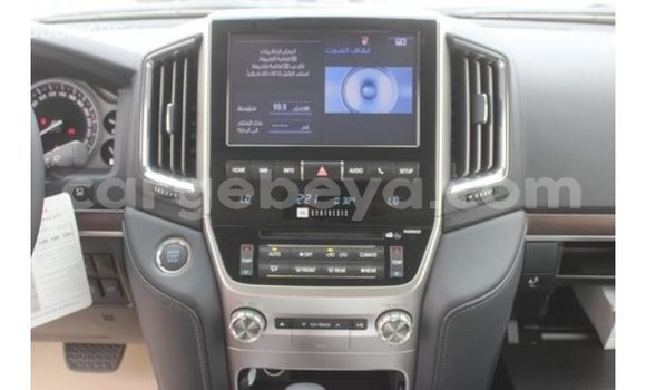Buy Import Toyota Land Cruiser White Car in Import - Dubai in Ethiopia Buy Import Toyota Land Cruiser White Car in Import - Dubai in Ethiopia