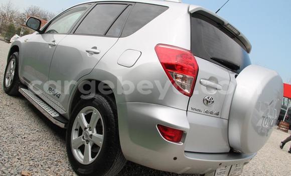 Buy Used Toyota RAV4 Silver Car in Addis–Ababa in Ethiopia Buy Used Toyota RAV4 Silver Car in Addis–Ababa in Ethiopia