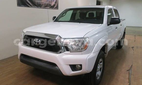 Buy Used Toyota Hilux White Car in Addis–Ababa in Ethiopia Buy Used Toyota Hilux White Car in Addis–Ababa in Ethiopia