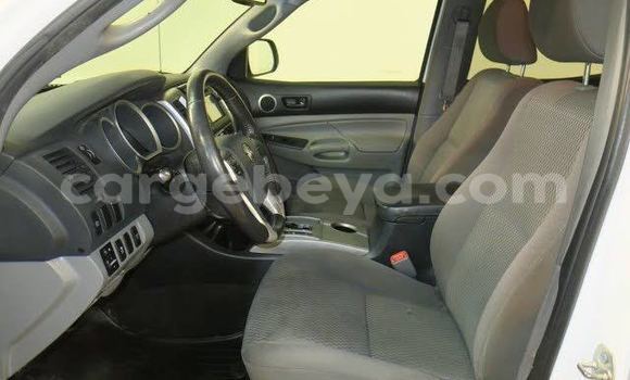 Buy Used Toyota Hilux White Car in Addis–Ababa in Ethiopia Buy Used Toyota Hilux White Car in Addis–Ababa in Ethiopia