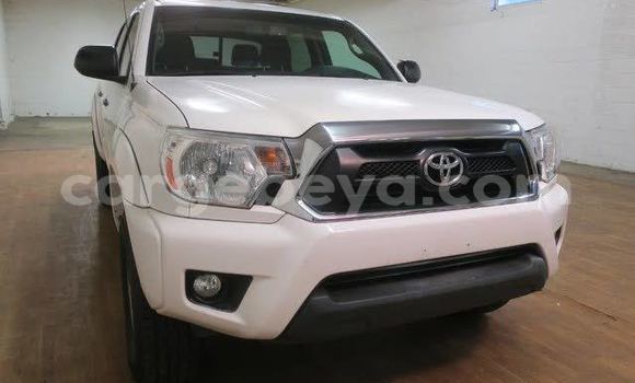 Buy Used Toyota Hilux White Car in Addis–Ababa in Ethiopia Buy Used Toyota Hilux White Car in Addis–Ababa in Ethiopia