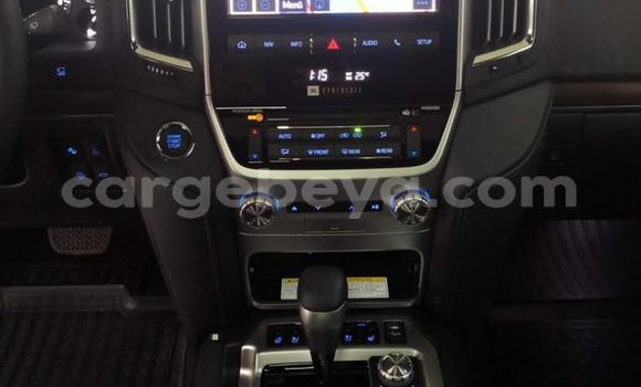 Buy Used Toyota Land Cruiser White Car in Addis–Ababa in Ethiopia Buy Used Toyota Land Cruiser White Car in Addis–Ababa in Ethiopia