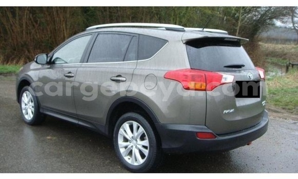 Buy Used Toyota RAV4 Brown Car in Abiy Adi in Tigray Buy Used Toyota RAV4 Brown Car in Abiy Adi in Tigray