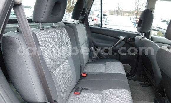 Buy Used Toyota RAV4 Silver Car in Abiy Adi in Tigray Buy Used Toyota RAV4 Silver Car in Abiy Adi in Tigray