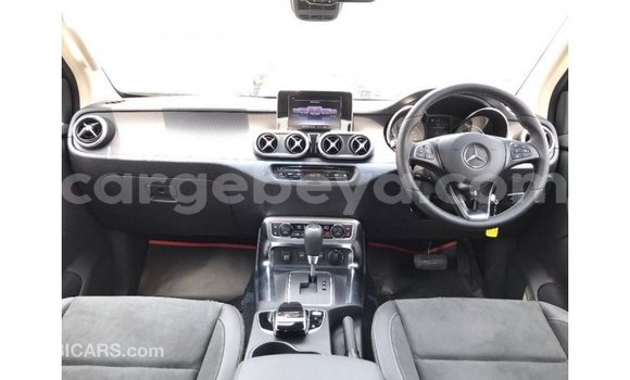 ይግዙ Imported Mercedes-Benz 250 ሰማያዊ መኪና በ Import - Dubai በ ኢትዮጵያ ይግዙ Imported Mercedes-Benz 250 ሰማያዊ መኪና በ Import - Dubai በ ኢትዮጵያ