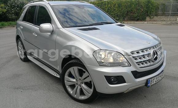 Buy Used Mercedes-Benz ML–Class Silver Car in Addis–Ababa in Ethiopia Buy Used Mercedes-Benz ML–Class Silver Car in Addis–Ababa in Ethiopia