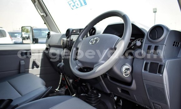 Buy New Toyota Land Cruiser White Car in Abiy Adi in Tigray Buy New Toyota Land Cruiser White Car in Abiy Adi in Tigray