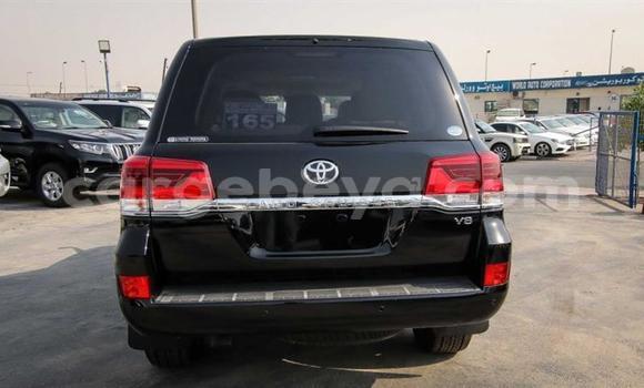 Haaraa Toyota Land Cruiser Black Makiinaa iti Abiy Adi keessatti Tigray keessatti Haaraa Toyota Land Cruiser Black Makiinaa iti Abiy Adi keessatti Tigray keessatti