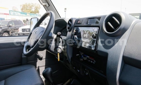 Buy New Toyota Land Cruiser White Car in Abiy Adi in Tigray Buy New Toyota Land Cruiser White Car in Abiy Adi in Tigray