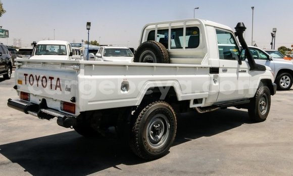 Buy New Toyota Land Cruiser White Car in Abiy Adi in Tigray Buy New Toyota Land Cruiser White Car in Abiy Adi in Tigray