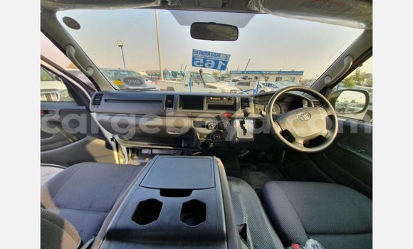 Buy New Toyota Land Cruiser White Car in Abiy Adi in Tigray Buy New Toyota Land Cruiser White Car in Abiy Adi in Tigray