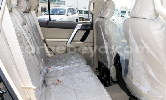 Haaraa Toyota Prado Black Makiinaa iti Abiy Adi keessatti Tigray keessatti Haaraa Toyota Prado Black Makiinaa iti Abiy Adi keessatti Tigray keessatti