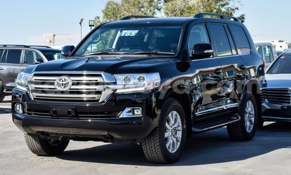 Haaraa Toyota Land Cruiser Black Makiinaa iti Abiy Adi keessatti Tigray keessatti Haaraa Toyota Land Cruiser Black Makiinaa iti Abiy Adi keessatti Tigray keessatti