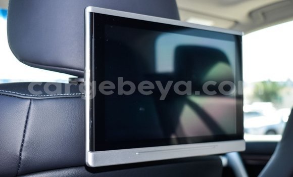 Haaraa Toyota Land Cruiser Black Makiinaa iti Abiy Adi keessatti Tigray keessatti Haaraa Toyota Land Cruiser Black Makiinaa iti Abiy Adi keessatti Tigray keessatti