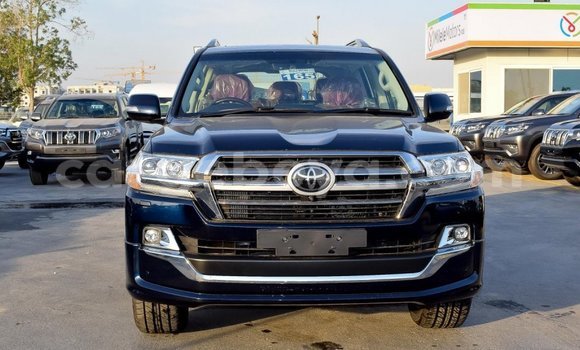 Haaraa Toyota Land Cruiser Black Makiinaa iti Abiy Adi keessatti Tigray keessatti Haaraa Toyota Land Cruiser Black Makiinaa iti Abiy Adi keessatti Tigray keessatti