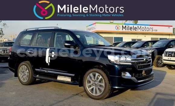 Haaraa Toyota Land Cruiser Black Makiinaa iti Abiy Adi keessatti Tigray keessatti Haaraa Toyota Land Cruiser Black Makiinaa iti Abiy Adi keessatti Tigray keessatti