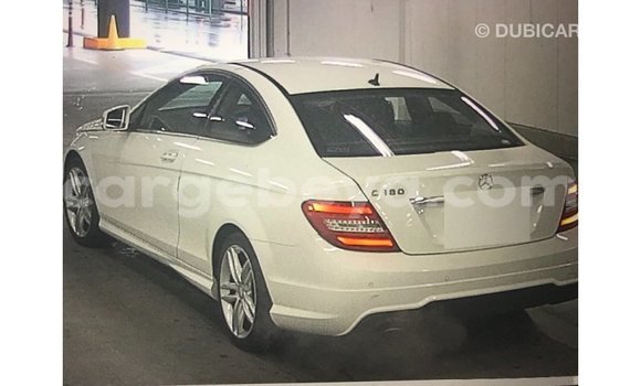 ይግዙ Imported Mercedes-Benz 190 ነጭ መኪና በ Import - Dubai በ ኢትዮጵያ ይግዙ Imported Mercedes-Benz 190 ነጭ መኪና በ Import - Dubai በ ኢትዮጵያ