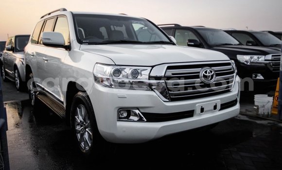 Buy Import Toyota Land Cruiser White Car in Import - Dubai in Ethiopia Buy Import Toyota Land Cruiser White Car in Import - Dubai in Ethiopia
