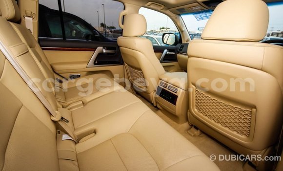 Buy Import Toyota Land Cruiser White Car in Import - Dubai in Ethiopia Buy Import Toyota Land Cruiser White Car in Import - Dubai in Ethiopia