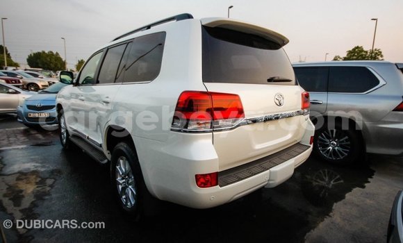 Buy Import Toyota Land Cruiser White Car in Import - Dubai in Ethiopia Buy Import Toyota Land Cruiser White Car in Import - Dubai in Ethiopia