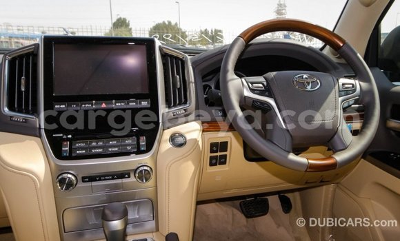 ይግዙ Imported Toyota Land Cruiser ጥቁር መኪና በ Import - Dubai በ ኢትዮጵያ ይግዙ Imported Toyota Land Cruiser ጥቁር መኪና በ Import - Dubai በ ኢትዮጵያ