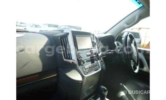 ይግዙ Imported Toyota Land Cruiser ጥቁር መኪና በ Import - Dubai በ ኢትዮጵያ ይግዙ Imported Toyota Land Cruiser ጥቁር መኪና በ Import - Dubai በ ኢትዮጵያ