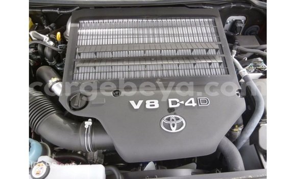 ይግዙ Imported Toyota Land Cruiser ብናማ መኪና በ Import - Dubai በ ኢትዮጵያ ይግዙ Imported Toyota Land Cruiser ብናማ መኪና በ Import - Dubai በ ኢትዮጵያ