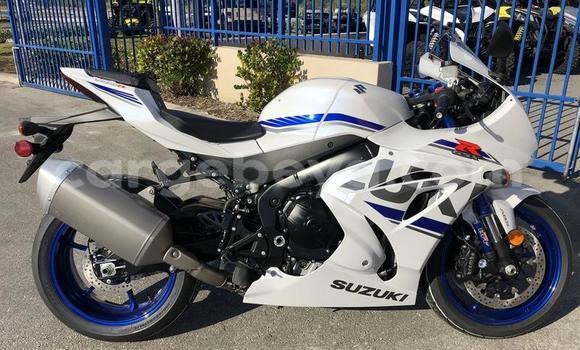 Buy New Suzuki GSX–R White Bike in Addis–Ababa in Ethiopia