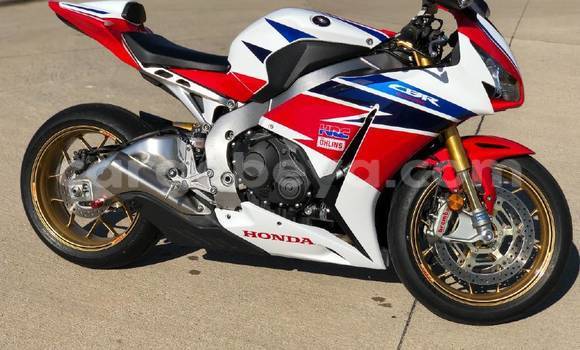 Buy New Honda CBR 1000 RR White Bike in Addis–Ababa in Ethiopia Buy New Honda CBR 1000 RR White Bike in Addis–Ababa in Ethiopia