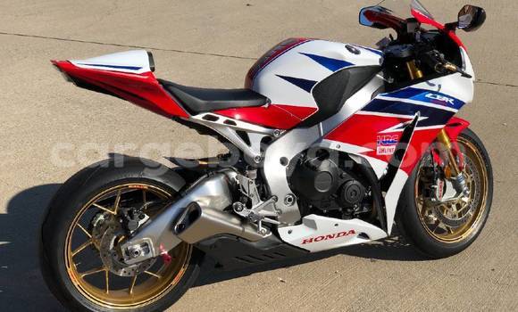 Buy New Honda CBR 1000 RR White Bike in Addis–Ababa in Ethiopia Buy New Honda CBR 1000 RR White Bike in Addis–Ababa in Ethiopia