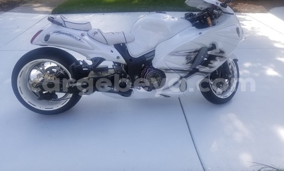 Buy New Suzuki HAYABUSA White Bike in Addis–Ababa in Ethiopia