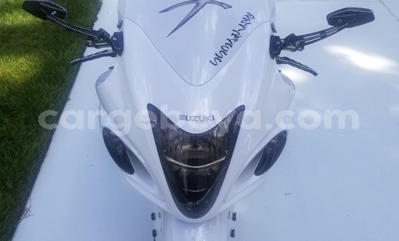 Buy New Suzuki HAYABUSA White Bike in Addis–Ababa in Ethiopia Buy New Suzuki HAYABUSA White Bike in Addis–Ababa in Ethiopia