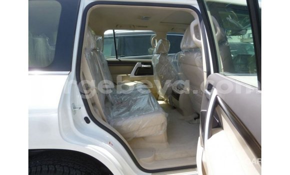 Buy Import Toyota Land Cruiser White Car in Import - Dubai in Ethiopia Buy Import Toyota Land Cruiser White Car in Import - Dubai in Ethiopia