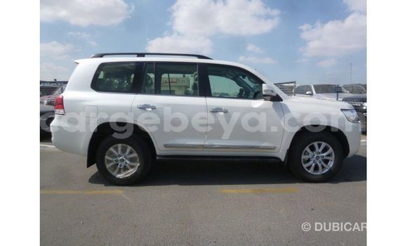 Buy Import Toyota Land Cruiser White Car in Import - Dubai in Ethiopia Buy Import Toyota Land Cruiser White Car in Import - Dubai in Ethiopia