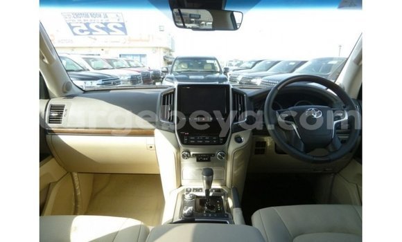 ይግዙ Imported Toyota Land Cruiser ጥቁር መኪና በ Import - Dubai በ ኢትዮጵያ ይግዙ Imported Toyota Land Cruiser ጥቁር መኪና በ Import - Dubai በ ኢትዮጵያ