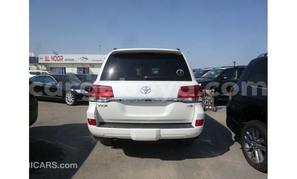 Buy Import Toyota Land Cruiser White Car in Import - Dubai in Ethiopia Buy Import Toyota Land Cruiser White Car in Import - Dubai in Ethiopia