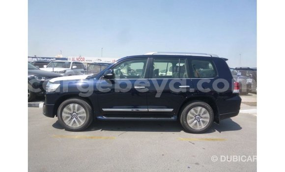 ይግዙ Imported Toyota Land Cruiser ሰማያዊ መኪና በ Import - Dubai በ ኢትዮጵያ ይግዙ Imported Toyota Land Cruiser ሰማያዊ መኪና በ Import - Dubai በ ኢትዮጵያ