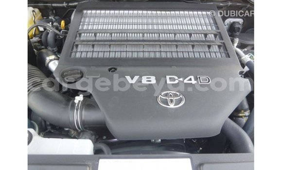 ይግዙ Imported Toyota Land Cruiser ሰማያዊ መኪና በ Import - Dubai በ ኢትዮጵያ ይግዙ Imported Toyota Land Cruiser ሰማያዊ መኪና በ Import - Dubai በ ኢትዮጵያ