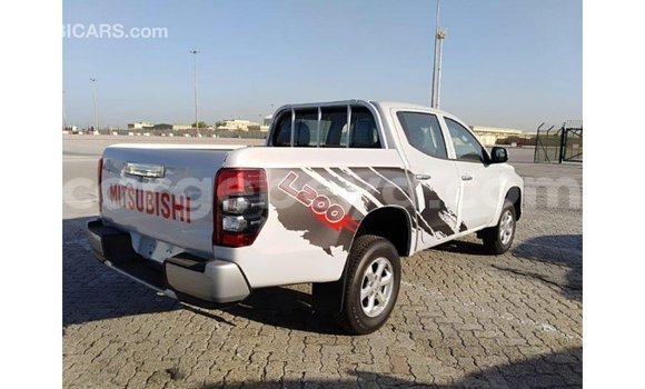 Buy Import Mitsubishi L200 White Car in Import - Dubai in Ethiopia Buy Import Mitsubishi L200 White Car in Import - Dubai in Ethiopia