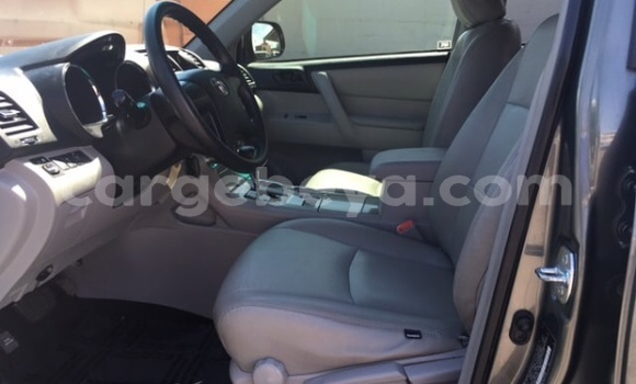 Buy Used Toyota Highlander Black Car in Addis–Ababa in Ethiopia Buy Used Toyota Highlander Black Car in Addis–Ababa in Ethiopia