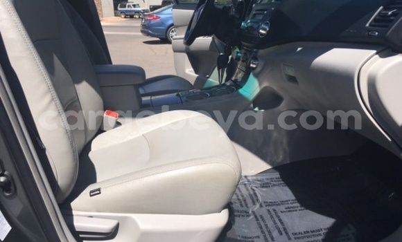 Buy Used Toyota Highlander Black Car in Addis–Ababa in Ethiopia Buy Used Toyota Highlander Black Car in Addis–Ababa in Ethiopia