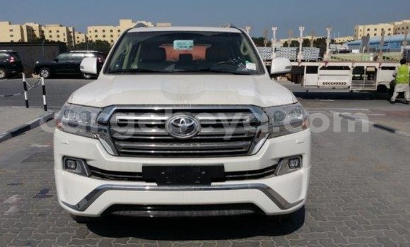 Buy Import Toyota Land Cruiser White Car in Import - Dubai in Ethiopia Buy Import Toyota Land Cruiser White Car in Import - Dubai in Ethiopia