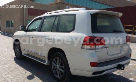 Buy Import Toyota Land Cruiser White Car in Import - Dubai in Ethiopia Buy Import Toyota Land Cruiser White Car in Import - Dubai in Ethiopia