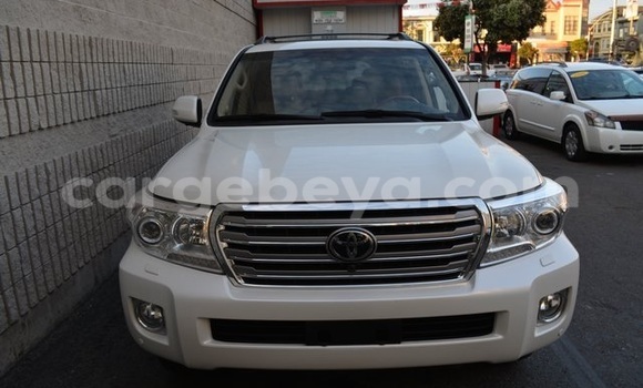 Buy Used Toyota Land Cruiser White Car in Addis–Ababa in Ethiopia Buy Used Toyota Land Cruiser White Car in Addis–Ababa in Ethiopia