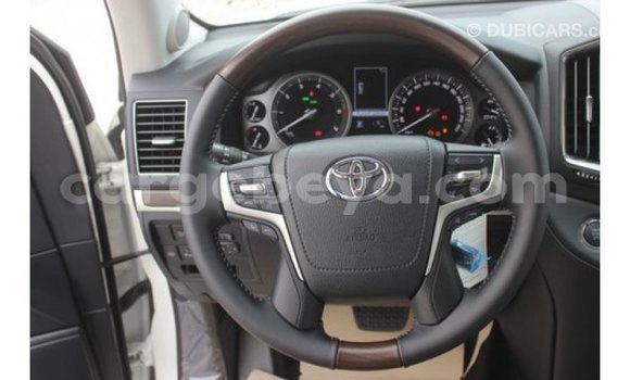 Buy Import Toyota Land Cruiser White Car in Import - Dubai in Ethiopia Buy Import Toyota Land Cruiser White Car in Import - Dubai in Ethiopia