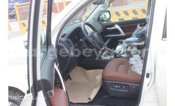 Buy Import Toyota Land Cruiser White Car in Import - Dubai in Ethiopia Buy Import Toyota Land Cruiser White Car in Import - Dubai in Ethiopia