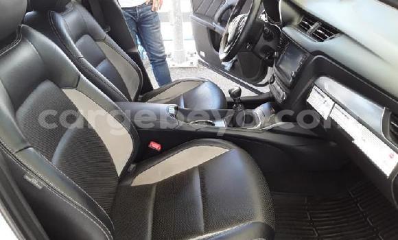 Buy Used Toyota Avensis White Car in Addis–Ababa in Ethiopia Buy Used Toyota Avensis White Car in Addis–Ababa in Ethiopia