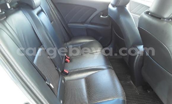 Buy Used Toyota Avensis White Car in Addis–Ababa in Ethiopia Buy Used Toyota Avensis White Car in Addis–Ababa in Ethiopia