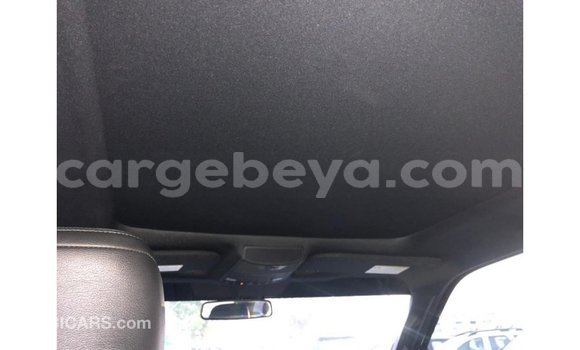 Acheter Import Voiture Ford V8 Blanc à Import - Dubai, Ethiopie Acheter Import Voiture Ford V8 Blanc à Import - Dubai, Ethiopie