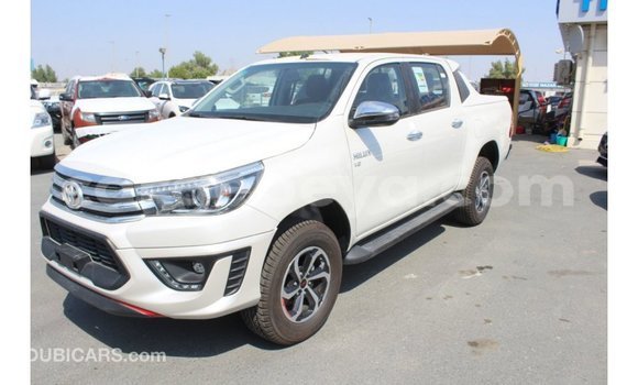 Acheter Import Voiture Toyota Hilux Blanc à Import - Dubai, Ethiopie Acheter Import Voiture Toyota Hilux Blanc à Import - Dubai, Ethiopie